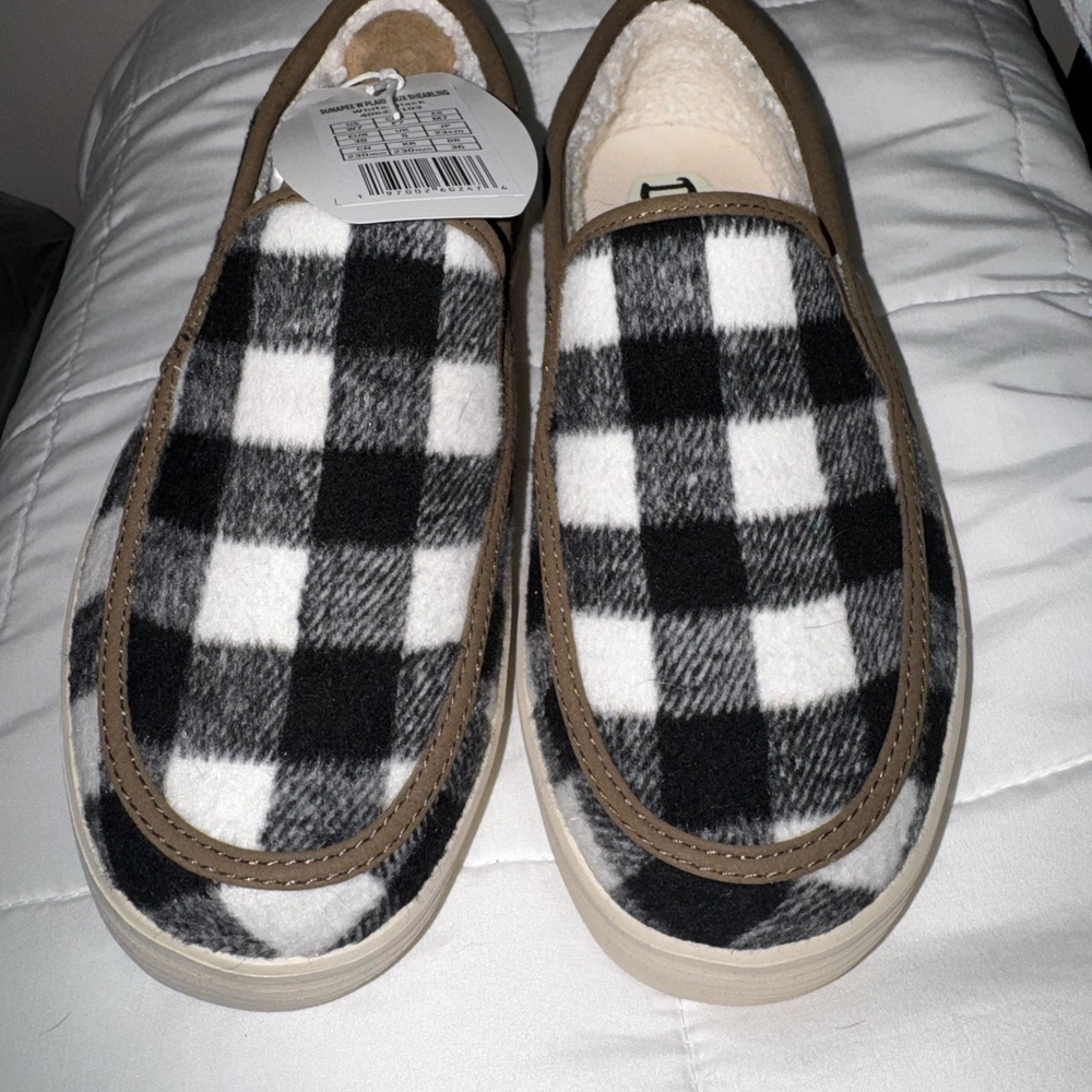 Cozy Plaid Women's Slippers